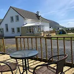 Bed & Breakfast Mulhollow House Only