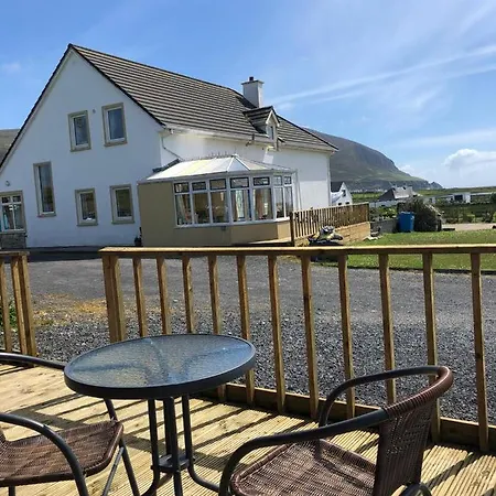 Panzió Mulhollow House Only