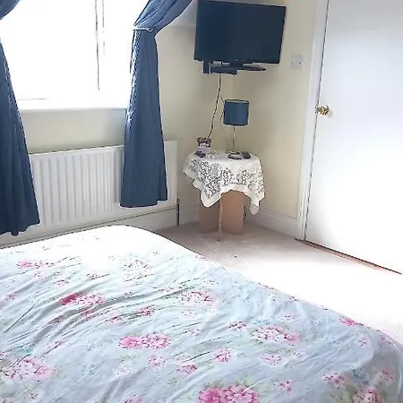 Mulhollow House Only Panzió Keel