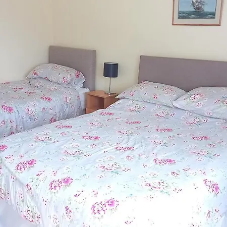 Mulhollow House Only 3*