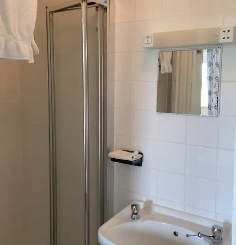 Mulhollow House Only 3* Keel (Mayo)