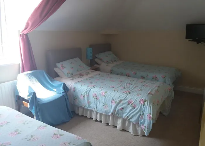 Mulhollow House Only 3*